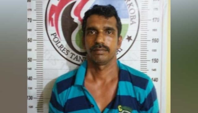 Noorul Zaman Bin M Amin (42) warga bandar Batu Sentul, Kuala Lumpur, Malaysia ditangkap karena kedapatan membawa 76,4 gram sabu. SumutNews.com 
