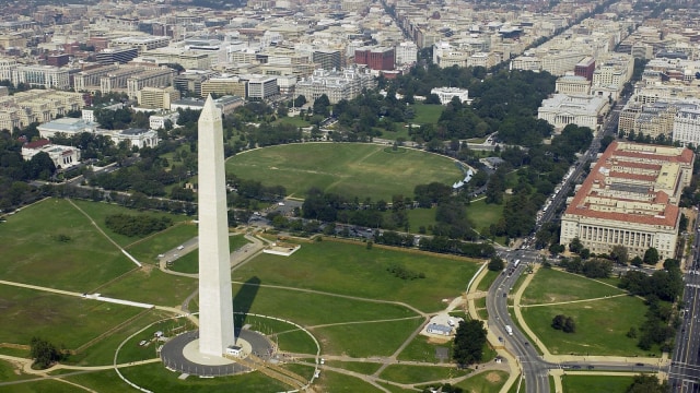 Pemandangan kota Washington DC. Sumber: http://www.ewallpapers.eu/70312-washington-dc.html