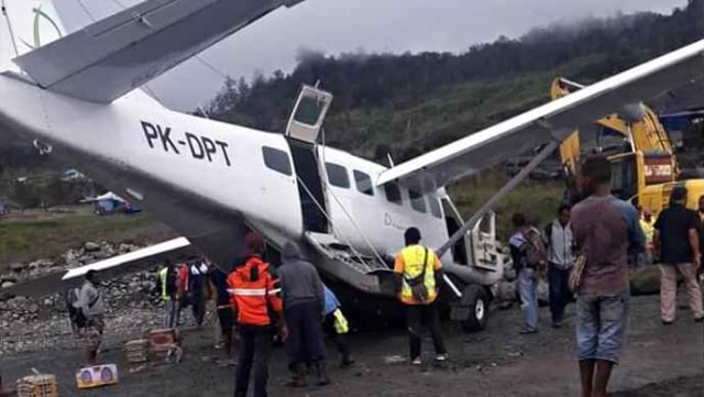 Kondisi pesawat Dabi Air yang tergelincir di Papua. Foto: Dok. Istimewa