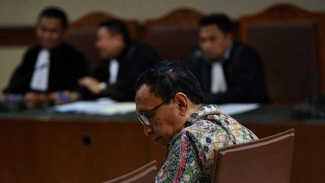 Bendahara Umum Komite Olahraga Nasional Indonesia (KONI) Jhonny E Awuy, sidang dakwaan di Pengadilan Tipikor, Jakarta Pusat