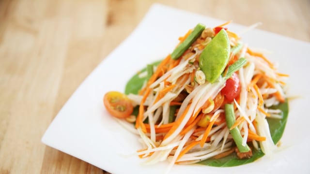 Salad pepaya mentah juga baik untuk ibu menyusui Foto: Shutterstock