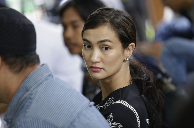 Atiqah Hasiholan