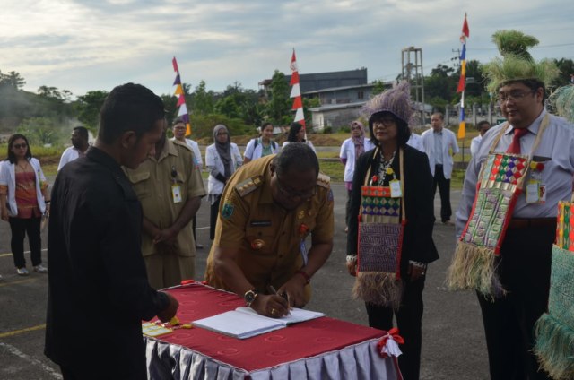 Penyambutan Tim SNARS di RSUD Scholoo Keyen,Foto:Engelberto/balleo-kumparan