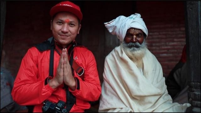 7 Momen Gading Marten Liburan ke Nepal dengan Para Artis (77974)