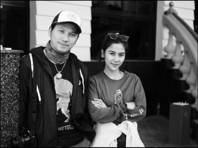 7 Momen Gading Marten Liburan ke Nepal dengan Para Artis (77977)