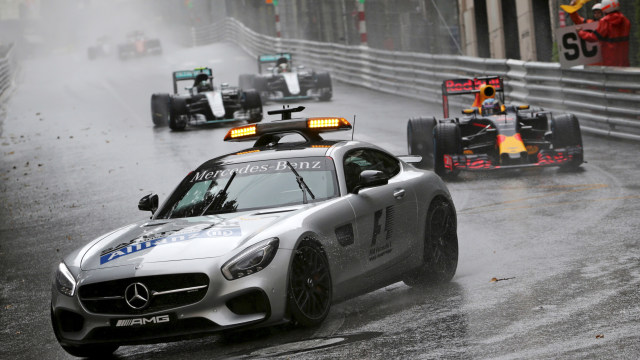 Intip Mobil Aston Martin, yang Akan Jadi Safety Car Formula 1 2021 (182952)