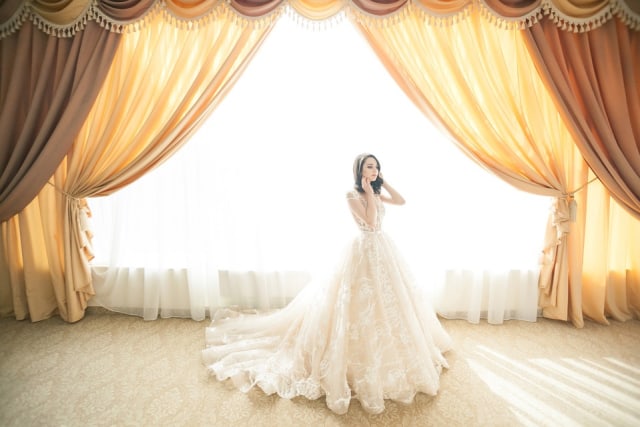 Harga Sampai Puluhan Juta, Kenapa Gaun Pengantin Mahal? (240073)