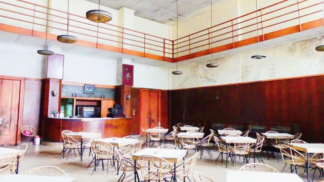 Suasana di Sumber Hidangan Foto: Mela Nurhidayati/kumparan
