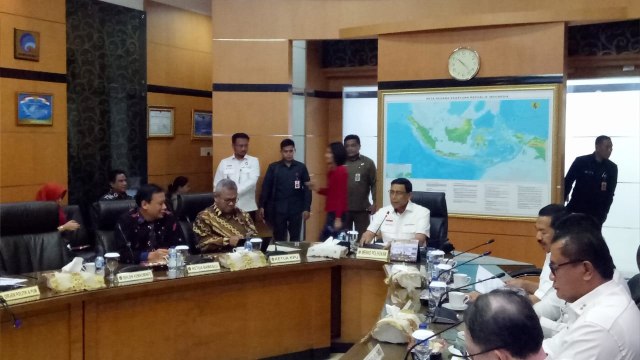 Menkopolhukam Wiranto pimpin rapat koordinasi bahas keamanan kampanye terbuka pemilu 2019. Foto: Maulana Ramadhan/kumparan