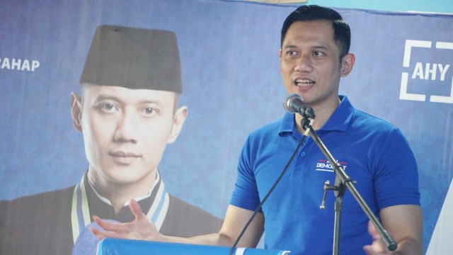 AHY kunjungi Posko Demokrat di Pesanggrahan. Foto: Jamal Ramadhan/kumparan