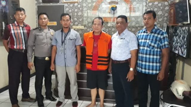Tersangka suap DAK Kebumen, Wakil Ketua DPR Taufik Kurniawan dilimpahkan penahanannya. Foto: Dok. Humas KPK