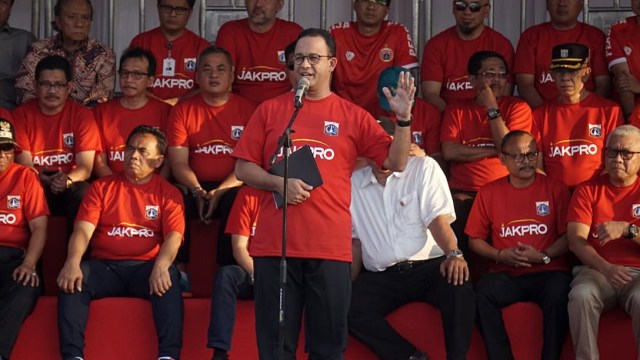 Gubernur DKI Jakarta, Anies Baswedan memberikan sambutan pada acara Kick Off Pembangunan Jakarta International Stadium, Kamis (14/3). Foto: Iqbal Firdaus/kumparan