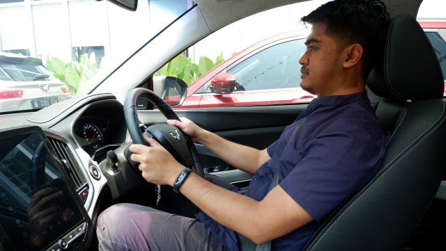 Posisi mengemudi Wuling Almaz