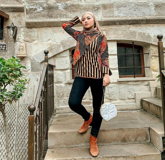 7 Style Busana Hijab Ala Rachel Vennya (1044)