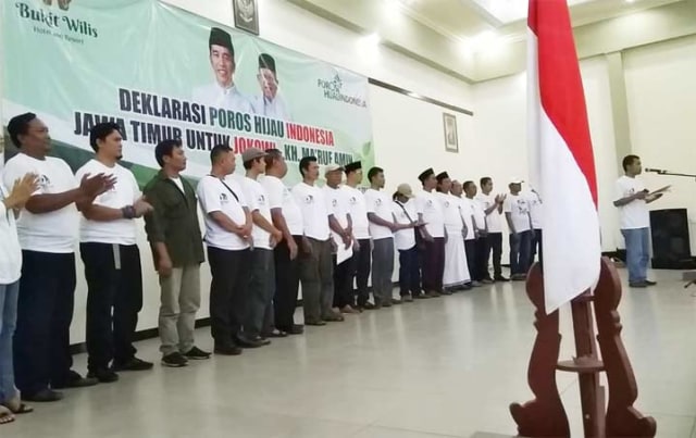 Para relawan Poros Hijau saat mendeklarasikan dukungan untuk pasangan Jokowi-Ma'ruf.