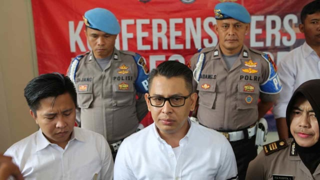 Kasat Reskrim Polres Bogor AKP Benny Cahyadi saat jumpa pers kasus duel dua remaja karena ribut di media sosial. Foto: Dok. Polres Bogor
