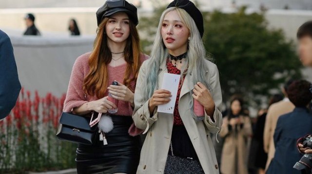 Tiru Seoul Street Style dengan 3 Gaya Topi yang Lagi Hits