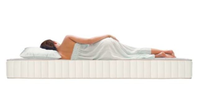 Pro Kontra Menggunakan Spring Bed, Bagaimana Agar Tubuh Tetap Nyaman? (20828)