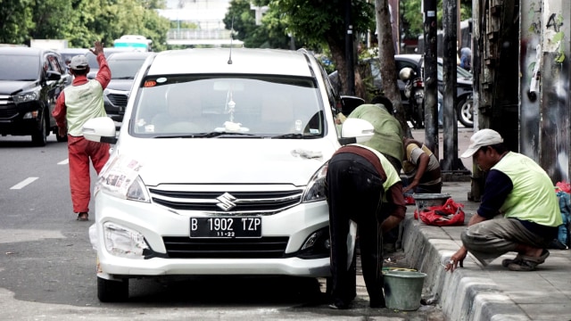 jasa pemoles body mobil, JPO Kramat Sentiong, Jalan Kramat Raya, Senen, Jakarta Pusat