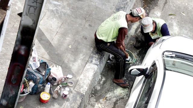 jasa pemoles body mobil, JPO Kramat Sentiong, Jalan Kramat Raya, Senen, Jakarta Pusat
