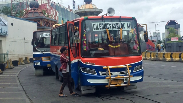 Angkutan umum Metromini Jakarta di sekitar Jakarta Selatan, Selasa (19/3). Foto: Nurul Nur Azizah/kumparan