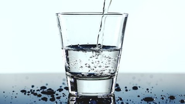 Ilustrasi air minum. Foto: Pixabay