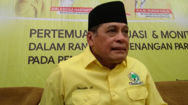 Politikus Golkar Nurdin Halid saat berada di Padang, Rabu (20/03). (Irwanda/langkan.id)