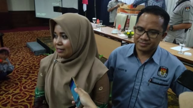 Komisioner KPU Banjarmasin, Rahmi ditemui wartawan, Rabu (20/3/2019). Foto: Zahidi/banjarhits.id