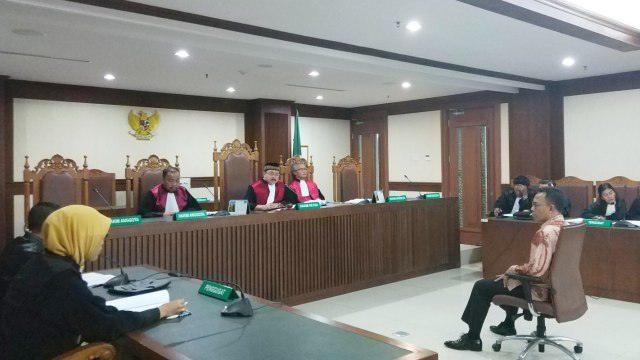 Sidang dakwaan mantan General Manager PT Hutama Karya, Budi Rachmat di Pengadilan Tipikor Jakarta. Foto: Adhim Mugni Mubaroq/kumparan