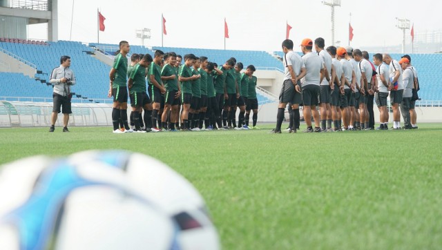 Pemain Timnas Indonesia U-23 menjalani sesi latihan jelang laga perdana kualifikasi Piala Asia U-23 2020 melawan Thailand di Stadion My Dinh, Hanoi, Kamis (21/3/2019). Foto: Nugroho Sejati/kumparan