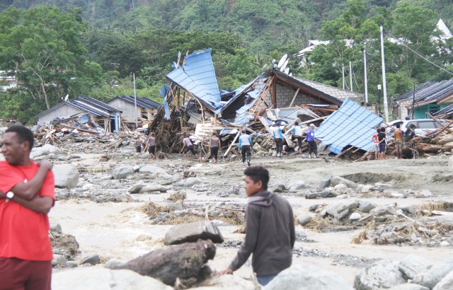 Banjir bandang di Sentani Kabupaten Jayapura. (Foto Katharina)