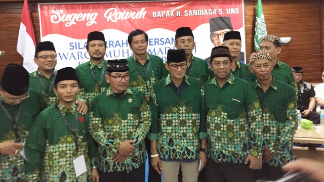 Cawapres 02, Sandiaga Uno (tengah) di kantor Pimpinan Daerah Muhammadiyah Kota Yogyakarta. Foto: Arfiansyah Panji Purnandaru/kumparan