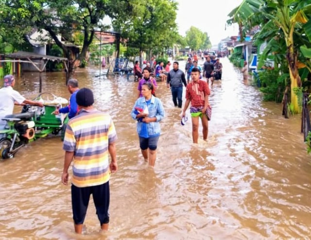 Jalan Raya Ngopak – Winongan Tertutup Banjir