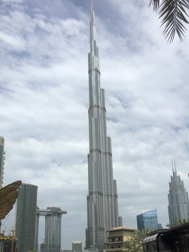 5 Fakta Menarik Burj Khalifa Gedung Pencakar Langit Tertinggi Di Dunia Kumparan Com