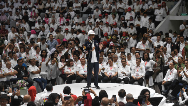 Calon Presiden no urut 01 Joko Widodo berpidato saat menghadiri Deklarasi pengusaha pekerja pro Jokowi (Kerjo) di Istora Senayan, Jakarta, Kamis (21/3/2019). Foto: ANTARA FOTO/Akbar Nugroho Gumay
