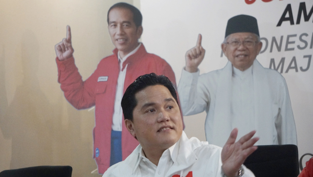 Ketua Tim Kampanye Nasional (TKN), Erick Thohir memberikan keterangan pers terkait kampanye terbuka Jokowi-Maaruf di Rumah Cemara, Jakarta, Sabtu (23/3). Foto: Fanny Kusumawardhani/kumparan