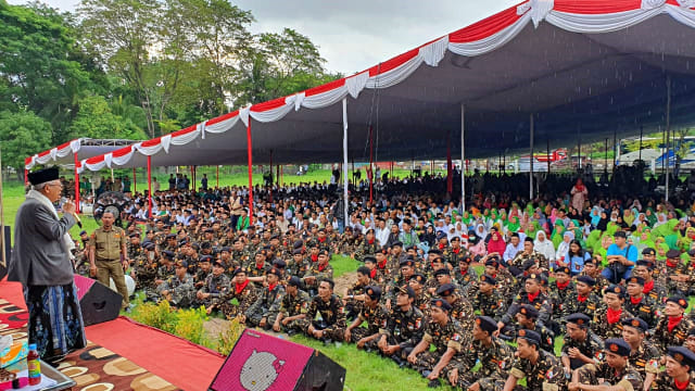 Calon Wakil Presiden nomor urut 01, Ma'ruf Amin memberi sambutan di Harlah NU PWNU, Banten. Foto: Rafyq Alkandy Ahmad Panjaitan/kumparan
