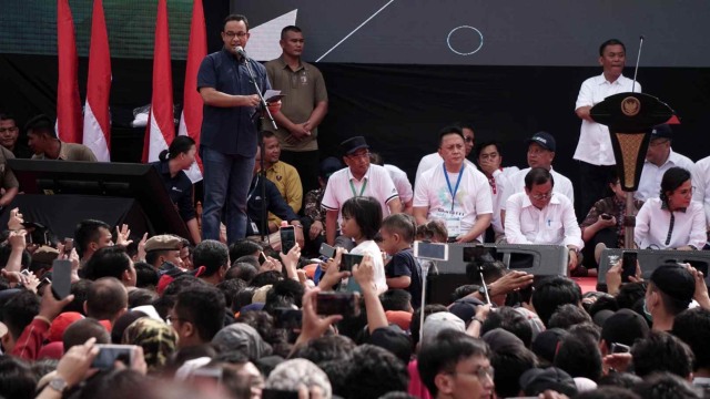 Gubernur DKI Jakarta, Anies Baswedan di Bundaran HI saat peresmian MRT fase 1. Foto: Iqbal Firdaus/kumparan