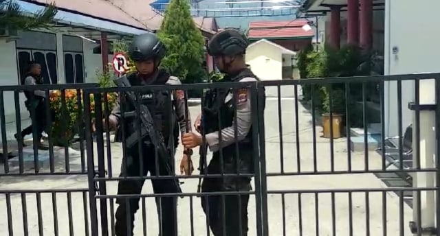 3 Jenazah Teroris Anggota MIT Poso Telah Dimakamkan (117294)