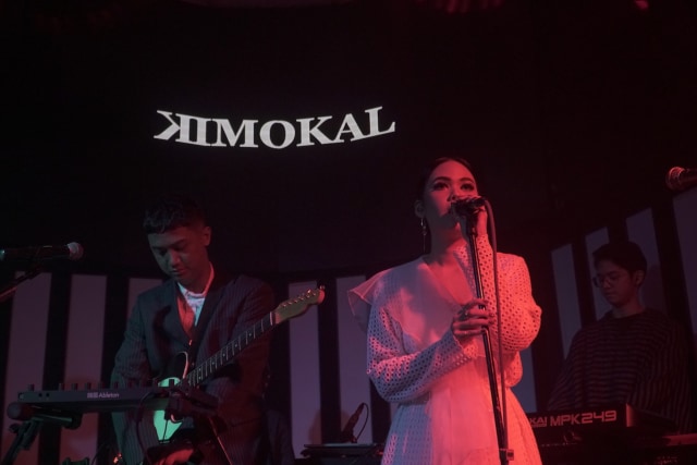 Kimokal bernyanyi di acara Mercedes-Benz Just Like You Party. Foto: Dok. Mercedes Benz