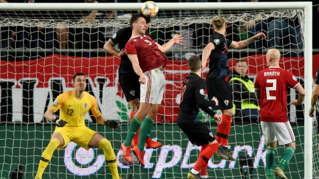 Hongaria menang 2-1 atas Kroasia. Foto: ATTILA KISBENEDEK / AFP