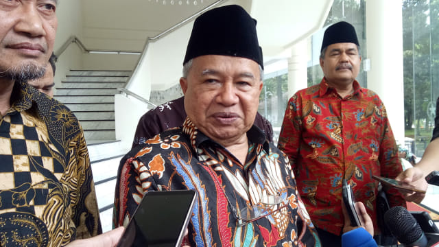 Ketua Bidang Hubungan Luar Negeri Majelis Ulama Indonesia (MUI), KH Muhyiddin Junaidi di Kantor Wapres. Foto: Nadia Riso/kumparan