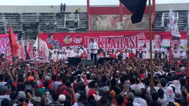 Capres 01 Jokowi hadiri kampanye terbuka di Jember, Jawa Timur. Foto: Paulina Herasmaranindar/kumparan