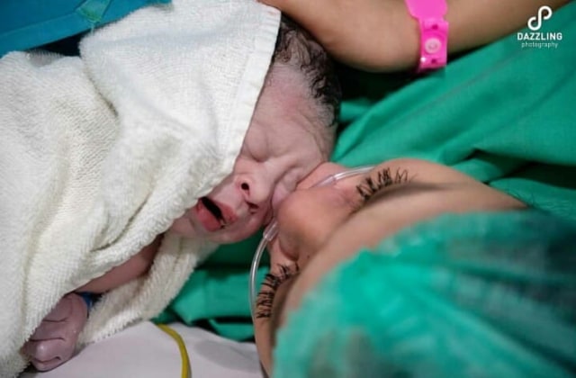 7 Potret Manis Chikita Meidy saat Hamil hingga Melahirkan Anak Pertama (255099)