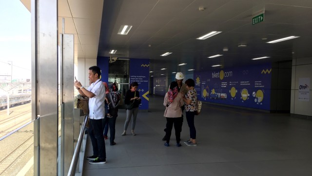 Suasana penumpang di Stasiun MRT, Jakarta, Selasa (26/3). Foto: Elsa Toruan/kumparan