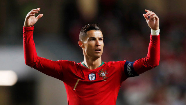 Cristiano Ronaldo ketika memperkuat Timnas Portugal. Foto: REUTERS/Rafael Marchante