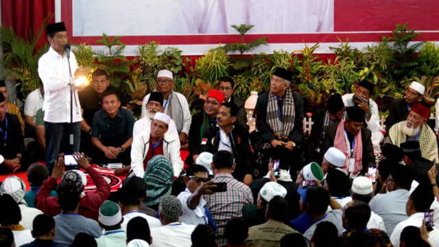 Capres nomor urut 01 Jokowi saat berkampanye di Lhoksemawe, Aceh, Selasa (26/3). Foto: Dok. TKN
