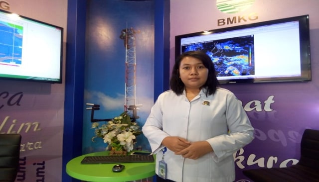 Esti Kristantri Perkirawan Cuaca dari BMKG Wilayah IV Makassar (Makassar Indeks).