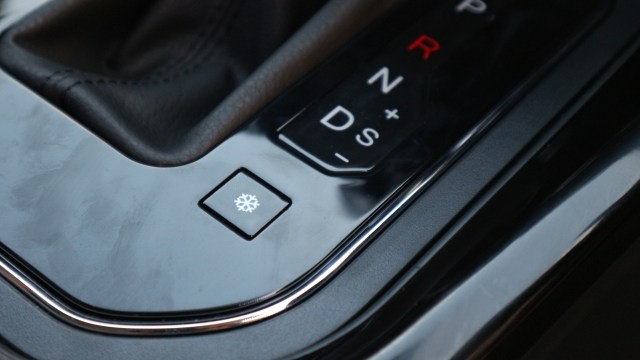 DFSK Glory i-Auto Punya Mode Berkendara Salju, Buat Apa? (363104)