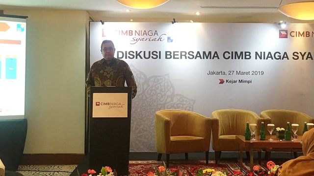 Direktur Syariah Banking CIMB Niaga, Pandji P. Djajanegara saat memberikan sambutan pada acara Diskusi Bersama CIMB Niaga Syariah, Jakarta, Rabu (27/3). Foto: Selfy Sandra Momongan/kumparan